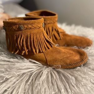 NEW Minnetonka High Top Back Zip Boot